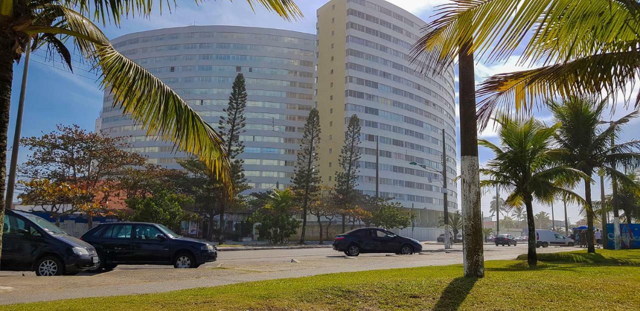 Apartamento Em Frente A Praia Peruíbe エクステリア 写真